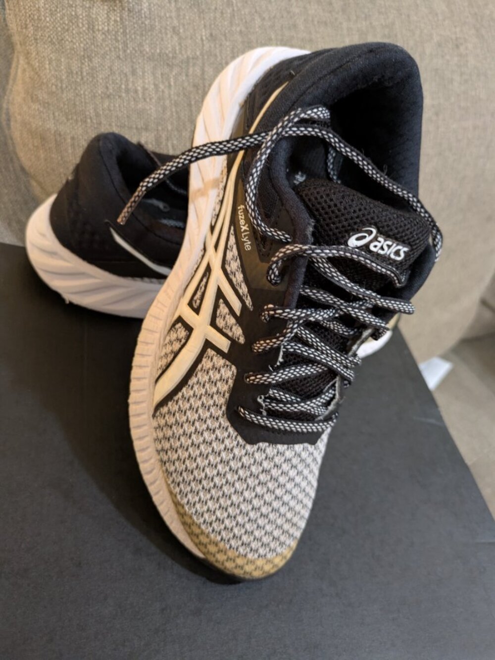 Asics Fuzex Lyte 2 Running Shoes Women Size 6 Sneakers T769N Black Gray Athletic - Picture 4 of 7